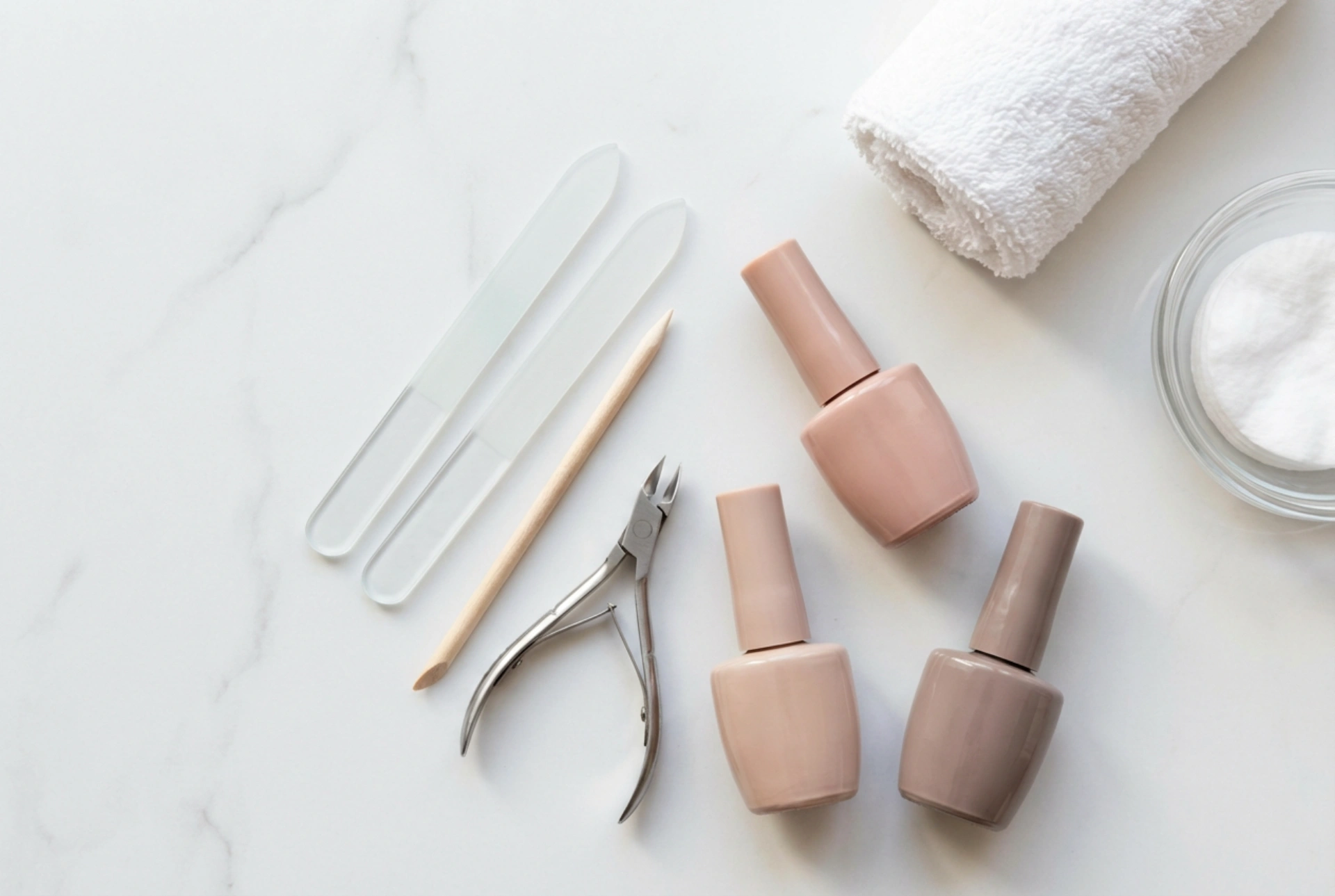 Profesionalni set za nokte: po čemu se razlikuje od kućnog i kako ga odabrati