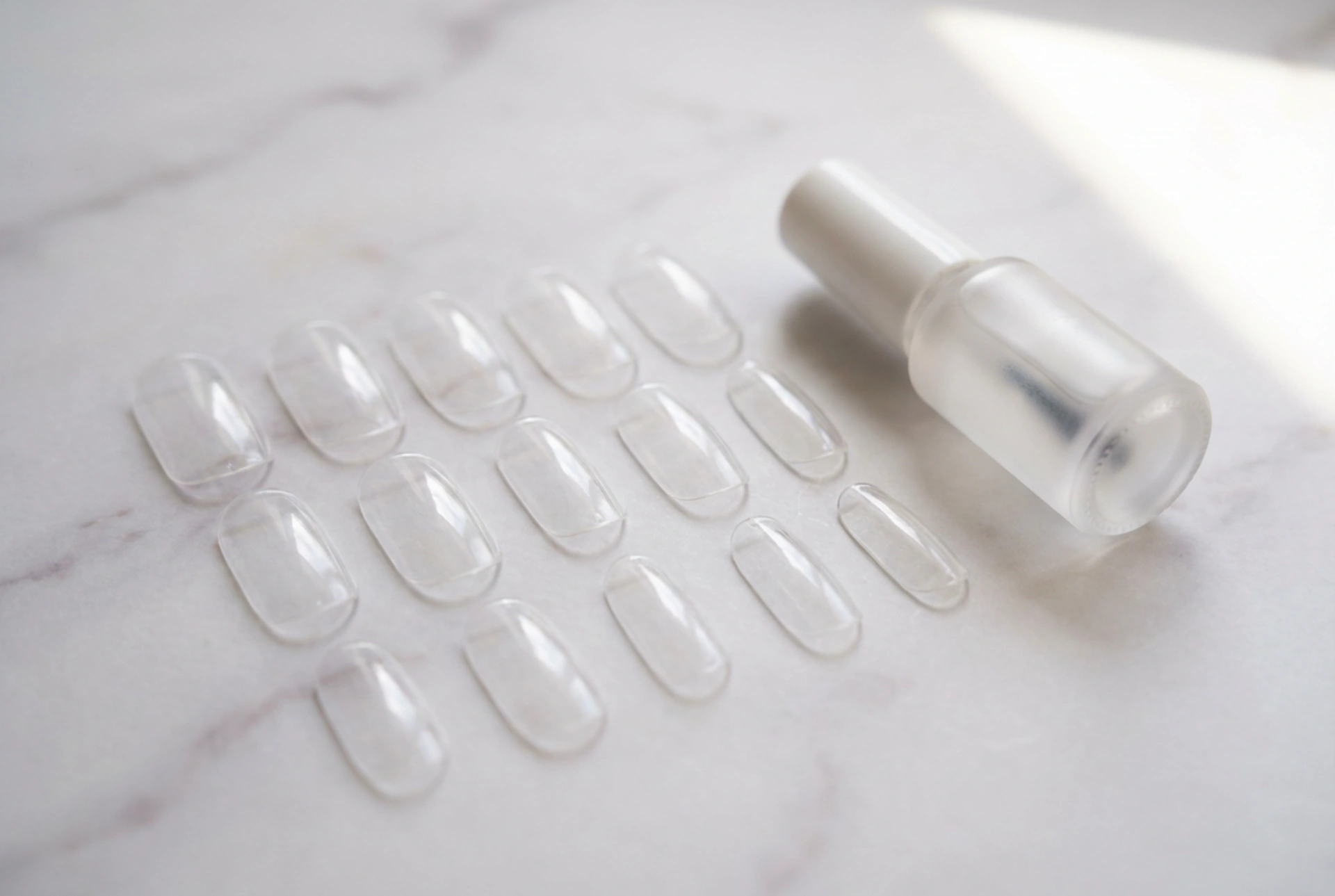 Gel tipsevi: kada ih odabrati i kako ih pravilno nanijeti