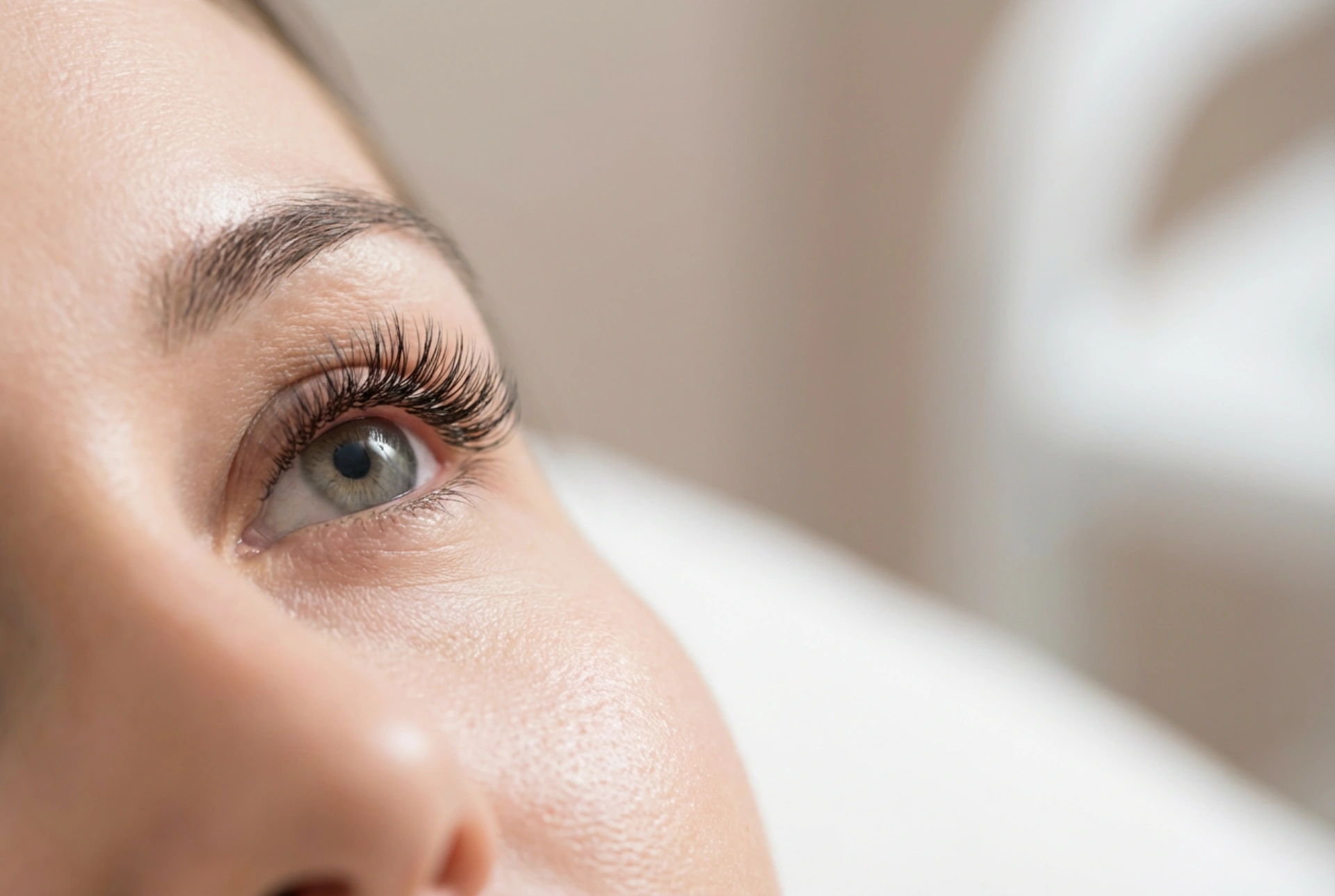 Efekt podizanja: maskara za uvijanje trepavica bez grudica