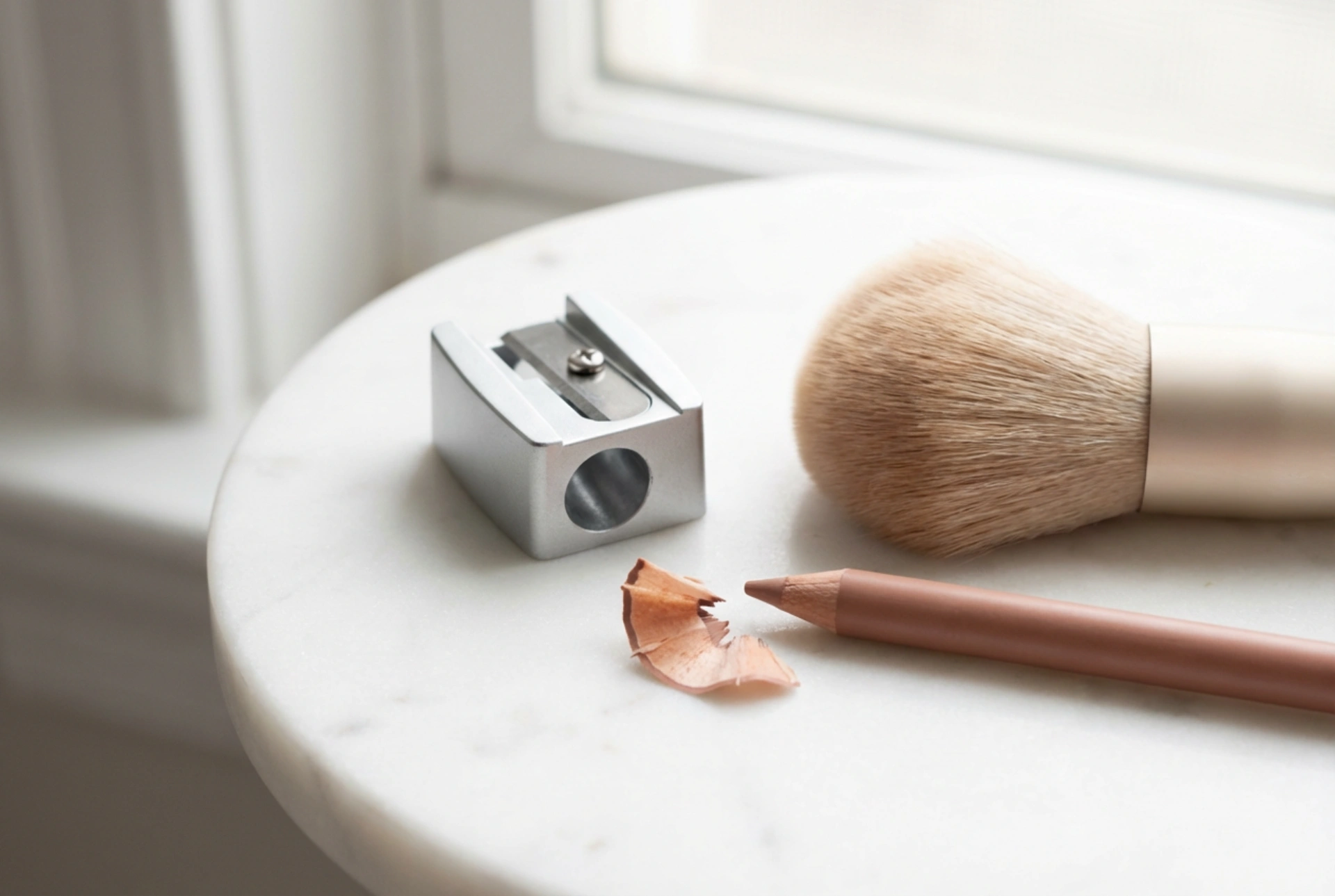 Šiljilo za olovku za usne: odabir, higijena i sigurno šiljenje