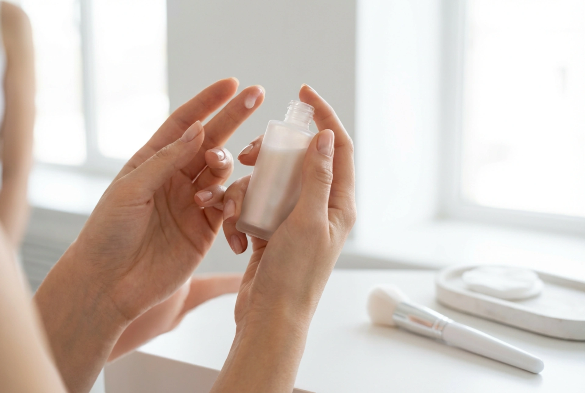 Posvjetljujuća baza za make-up: gdje je nanositi i s čime je kombinirati